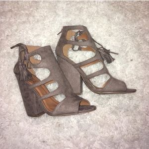 Quipid suede chunky heels